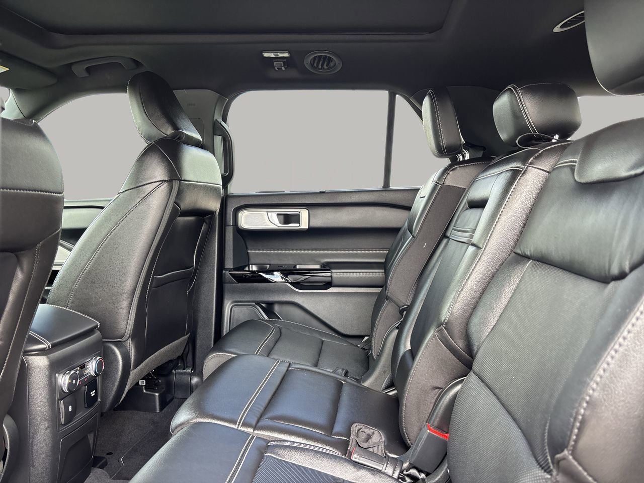 Certified 2022 Ford Explorer ST w/ Equipment Group 401A image 17