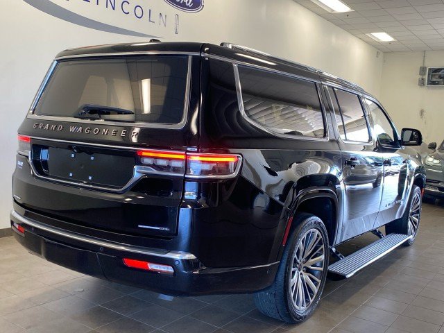 Used 2023 Jeep Grand Wagoneer L Series III AWD/4WD image 9