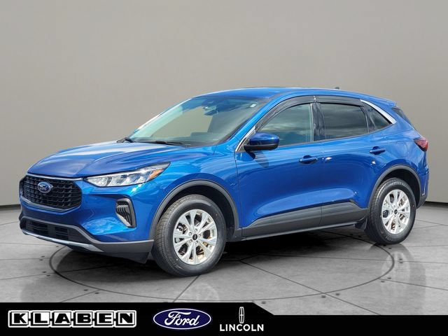 Certified 2023 Ford Escape Active w/ Tech Pack #2 AWD/4WD image 1