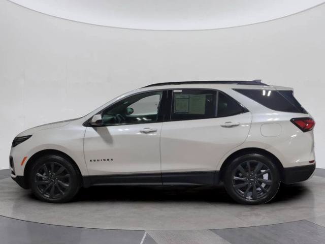 Used 2023 Chevrolet Equinox RS w/ LPO, Floor Liner Package AWD/4WD image 2