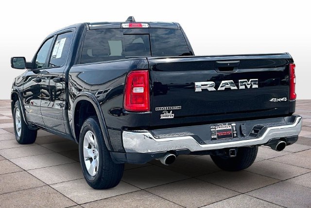Used 2025 RAM 1500 Big Horn AWD/4WD image 2