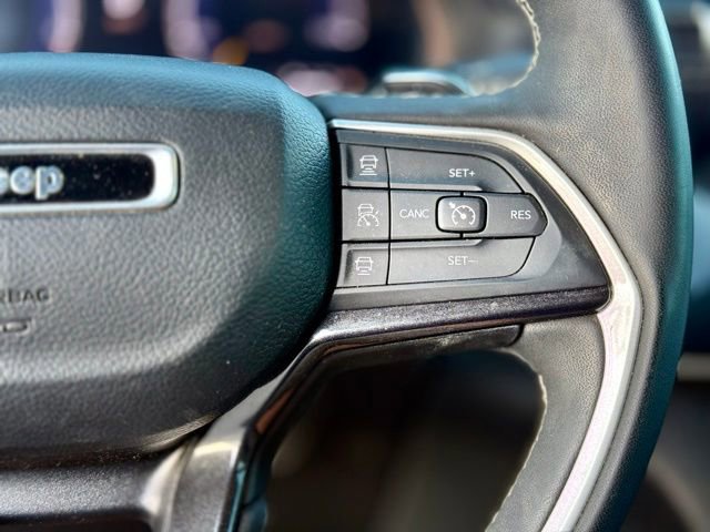 Used 2023 Jeep Grand Cherokee Altitude image 19