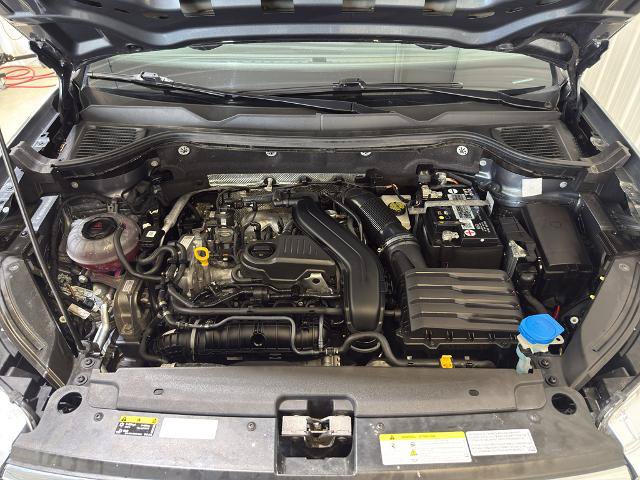 Used 2022 Volkswagen Taos SE AWD/4WD image 6