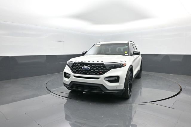 Certified 2022 Ford Explorer ST w/ Equipment Group 401A image 3