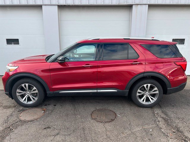 Certified 2020 Ford Explorer Platinum w/ Premium Technology Package AWD/4WD image 3