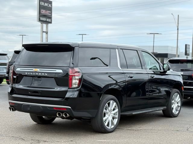 Used 2023 Chevrolet Suburban High Country image 9