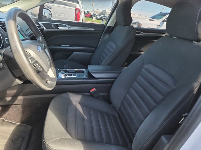 Certified 2017 Ford Fusion SE w/ Fusion SE Technology Package FWD image 26