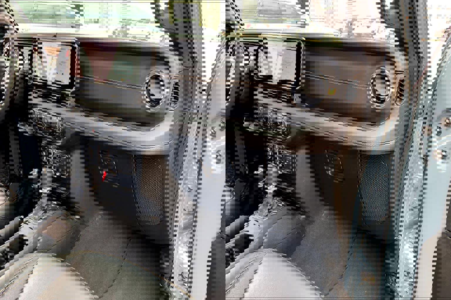 Used 2025 Jeep Gladiator Sport image 19