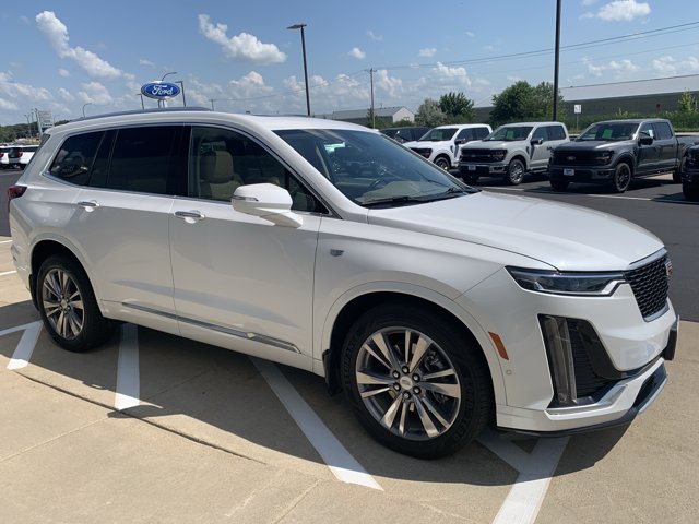 Used 2022 Cadillac XT6 Premium Luxury w/ Platinum Package AWD/4WD image 9