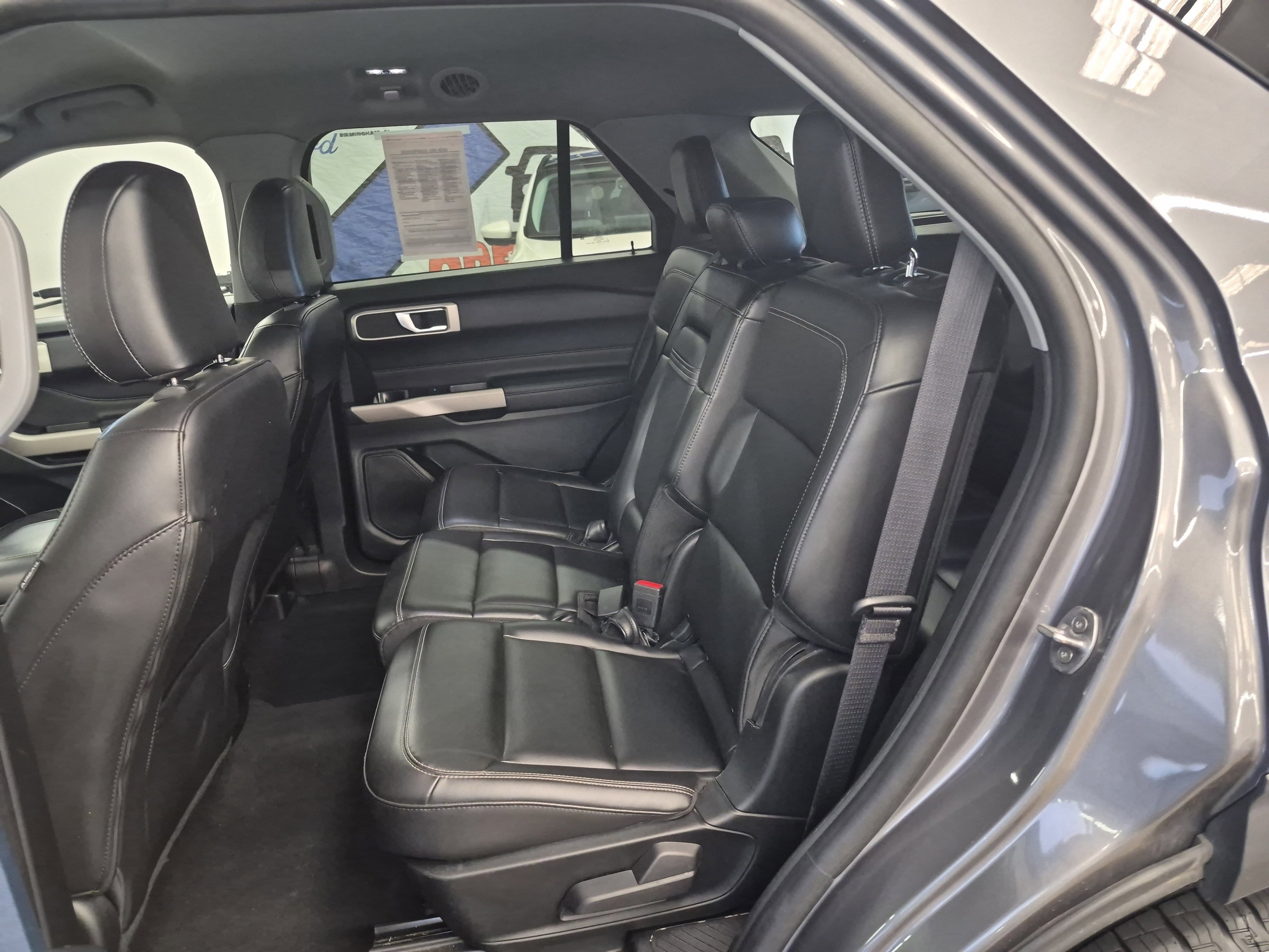 Certified 2024 Ford Explorer XLT w/ Equipment Group 202A AWD/4WD image 15
