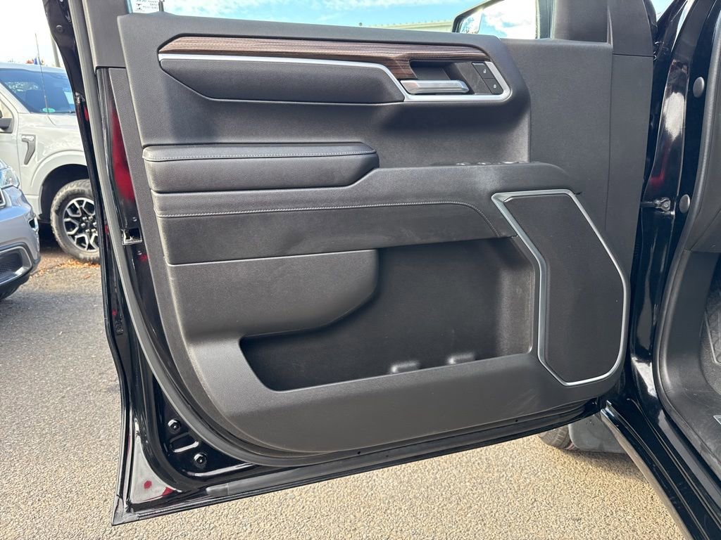 Used 2022 Chevrolet Silverado 1500 LT image 13