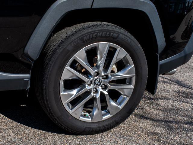 Used 2023 Toyota RAV4 XLE Premium image 6