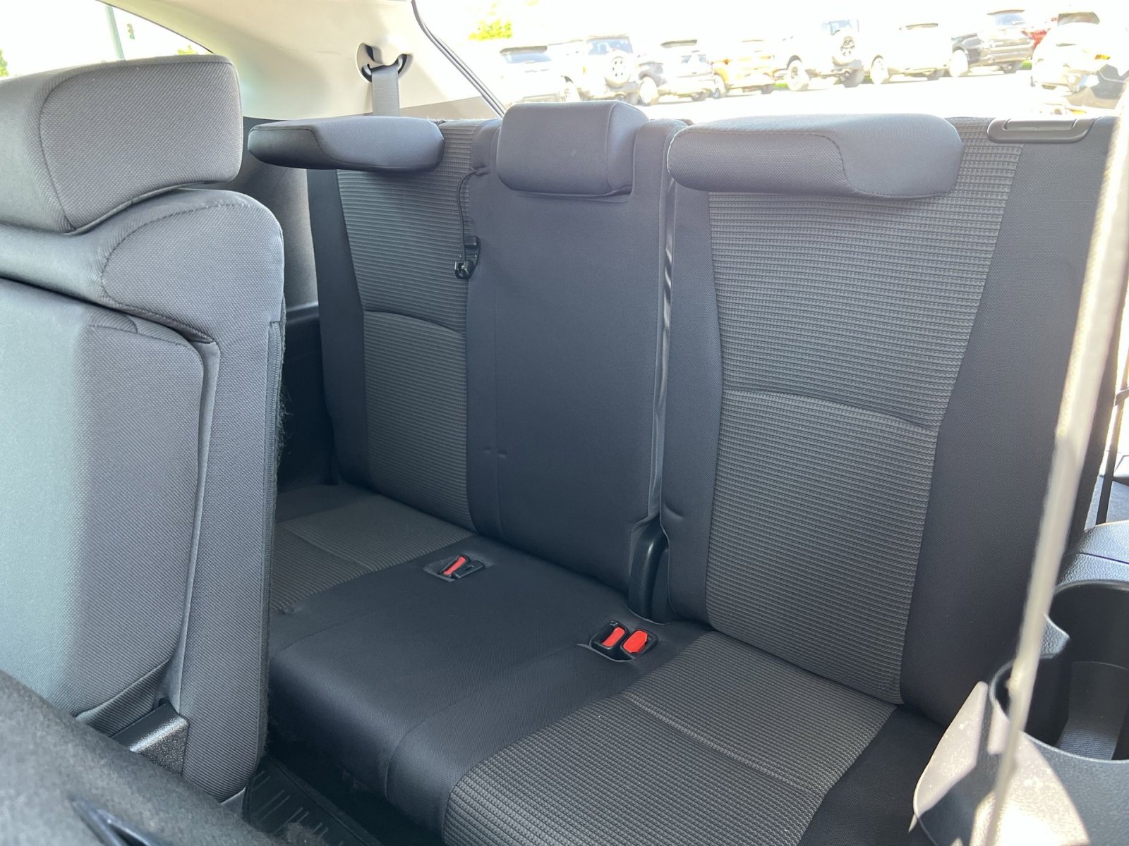 Used 2023 Toyota Highlander LE FWD image 32