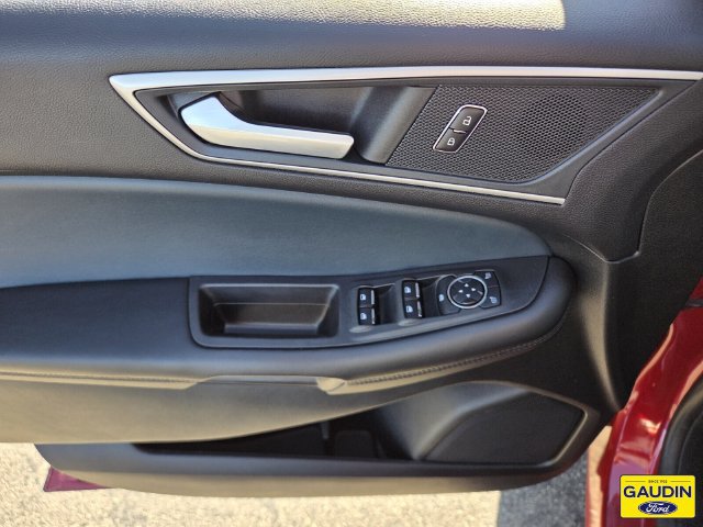 Certified 2024 Ford Edge SEL w/ Sport Appearance Package AWD/4WD image 18