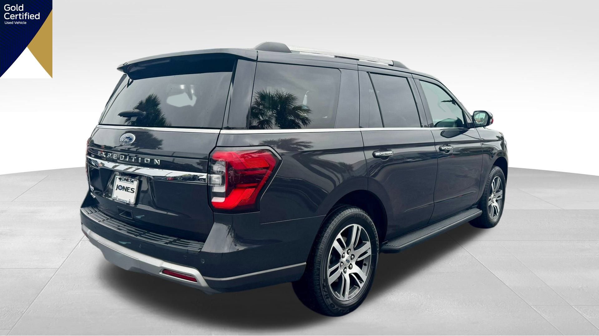 Certified 2024 Ford Expedition Limited image 12