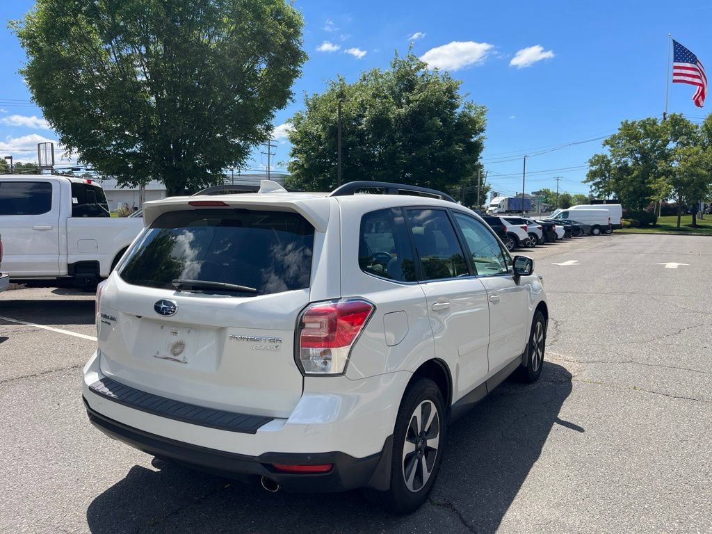 Used 2017 Subaru Forester 2.5i Limited AWD/4WD image 4