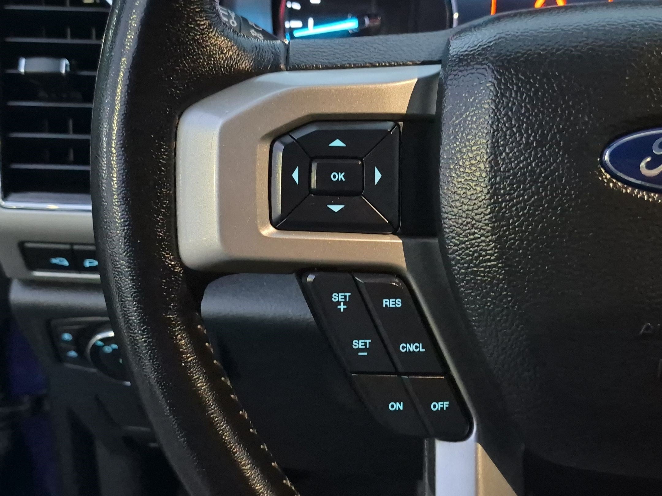 Certified 2022 Ford F350 Lariat AWD/4WD image 20