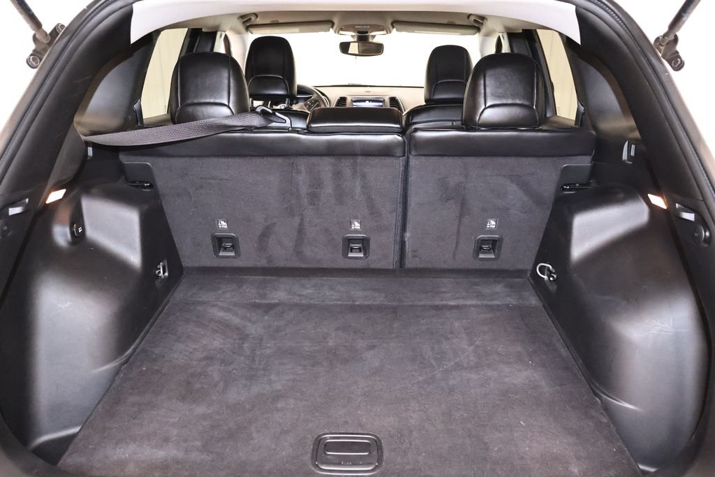 Used 2019 Jeep Cherokee Trailhawk w/ Cold Weather Group AWD/4WD image 32