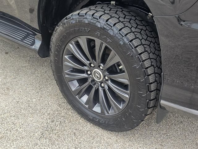 Used 2023 Lexus GX 460 Luxury w/ Sport Design Package AWD/4WD image 8