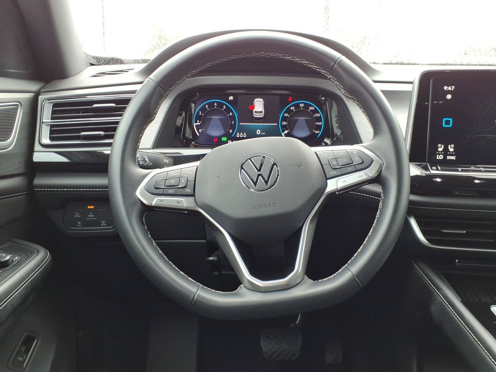 Used 2025 Volkswagen Atlas Cross Sport SE FWD image 19