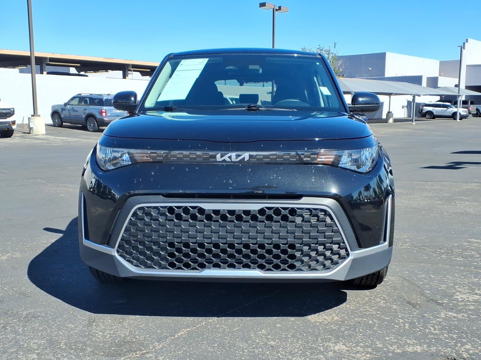 Used 2025 Kia Soul LX w/ LX Technology Package FWD image 2