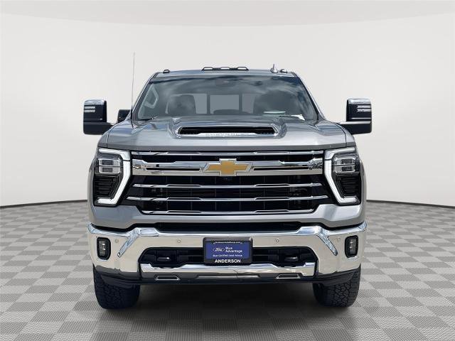 Used 2025 Chevrolet Silverado 2500 LTZ w/ LTZ Premium Package AWD/4WD image 4