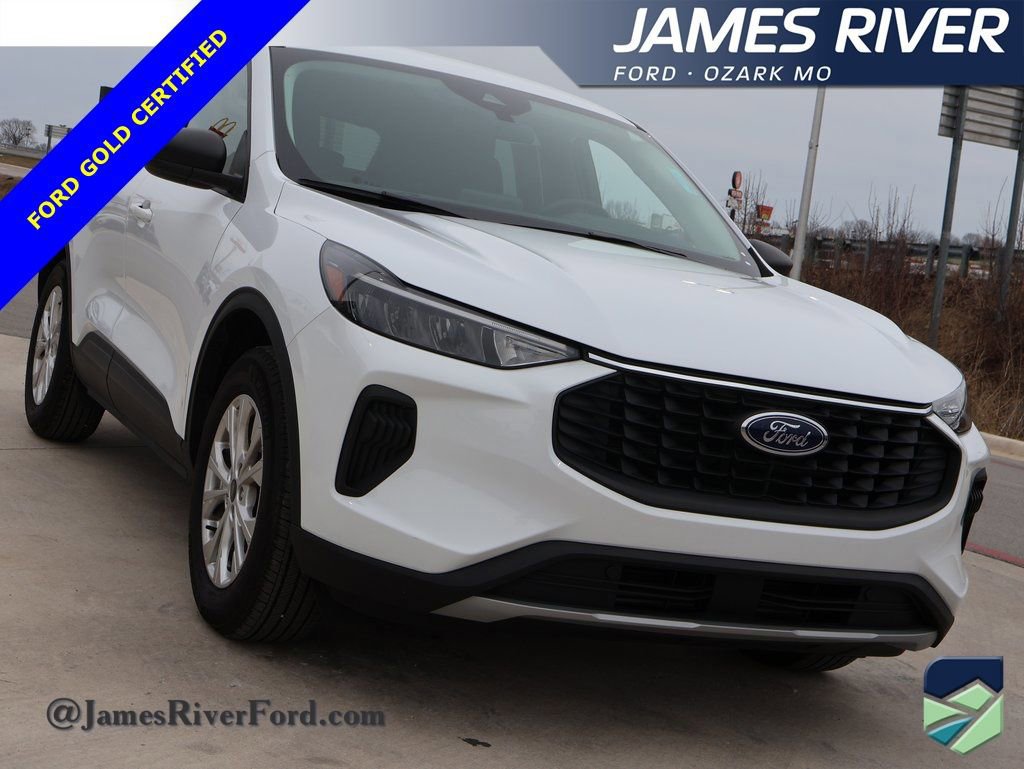 Certified 2025 Ford Escape Active w/ Cold Weather Package image 6