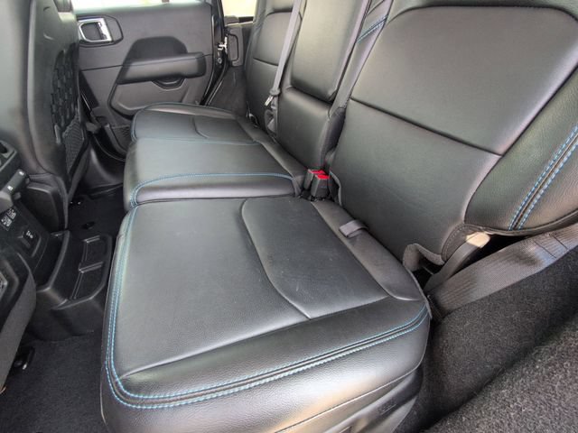 Used 2023 Jeep Wrangler Unlimited Rubicon 4xe w/ Cold Weather Group AWD/4WD image 15