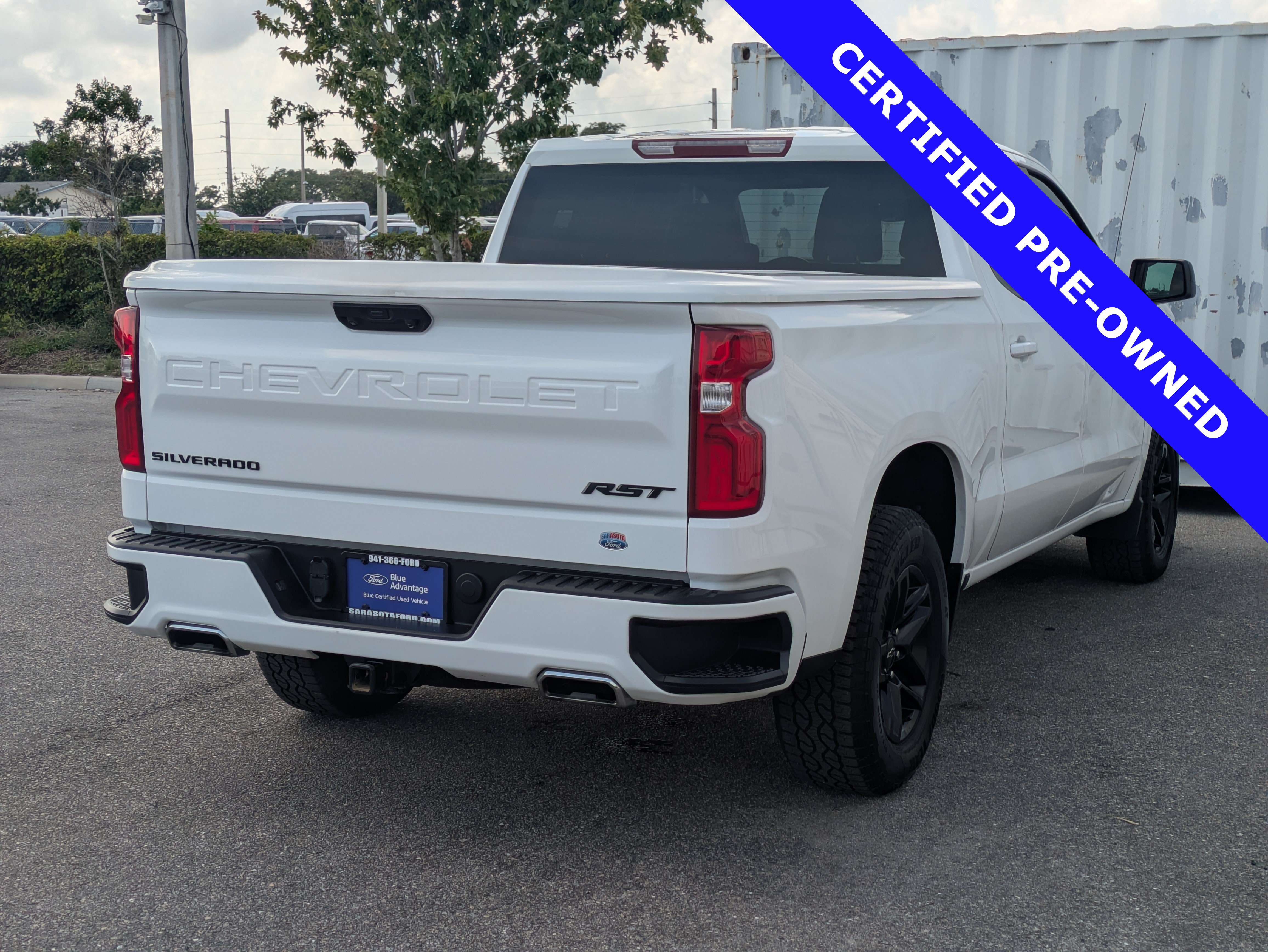 Used 2025 Chevrolet Silverado 1500 RST AWD/4WD image 4