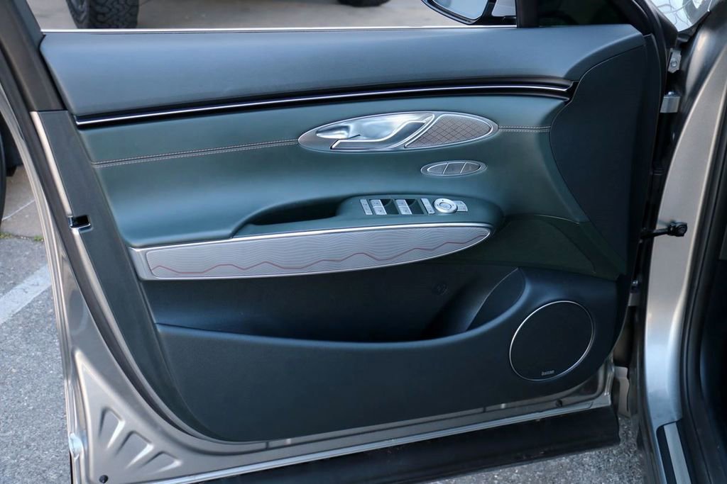 Used 2023 Genesis GV70 2.5T w/ Advanced Package image 14