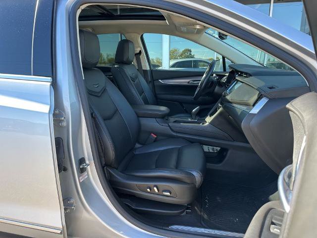 Used 2017 Cadillac XT5 Premium Luxury w/ LPO, Wheel Lock Package image 23