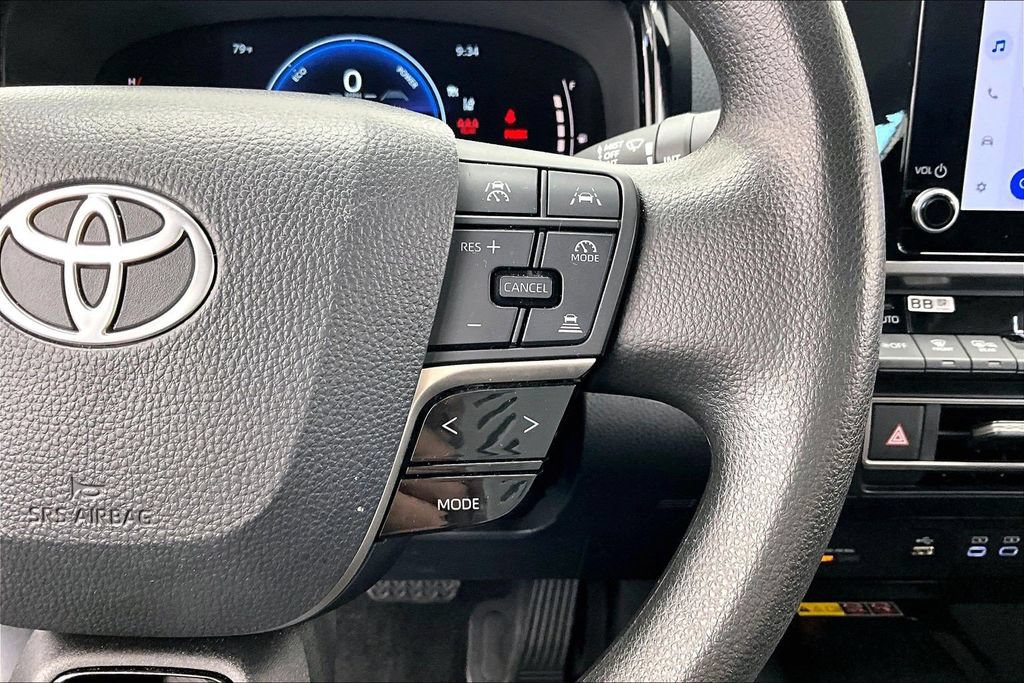 Used 2025 Toyota Camry LE FWD image 19
