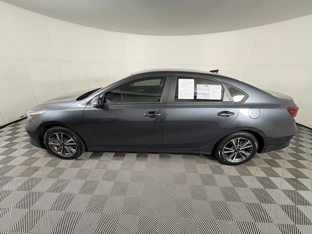 Used 2023 Kia Forte LXS w/ LXS Technology Package image 2