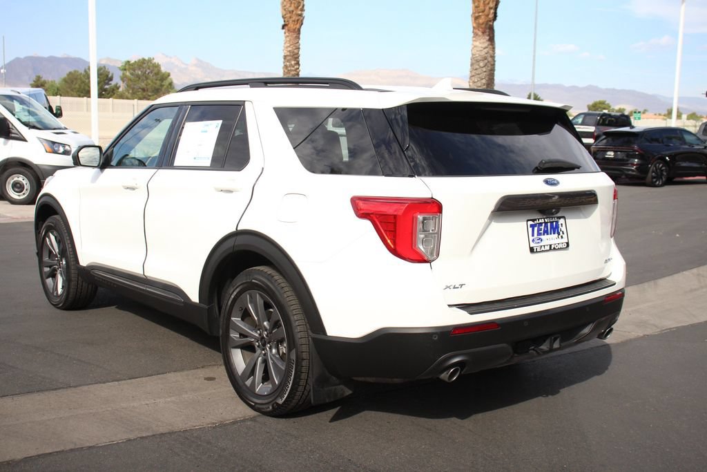 Certified 2021 Ford Explorer XLT w/ Equipment Group 202A AWD/4WD image 5