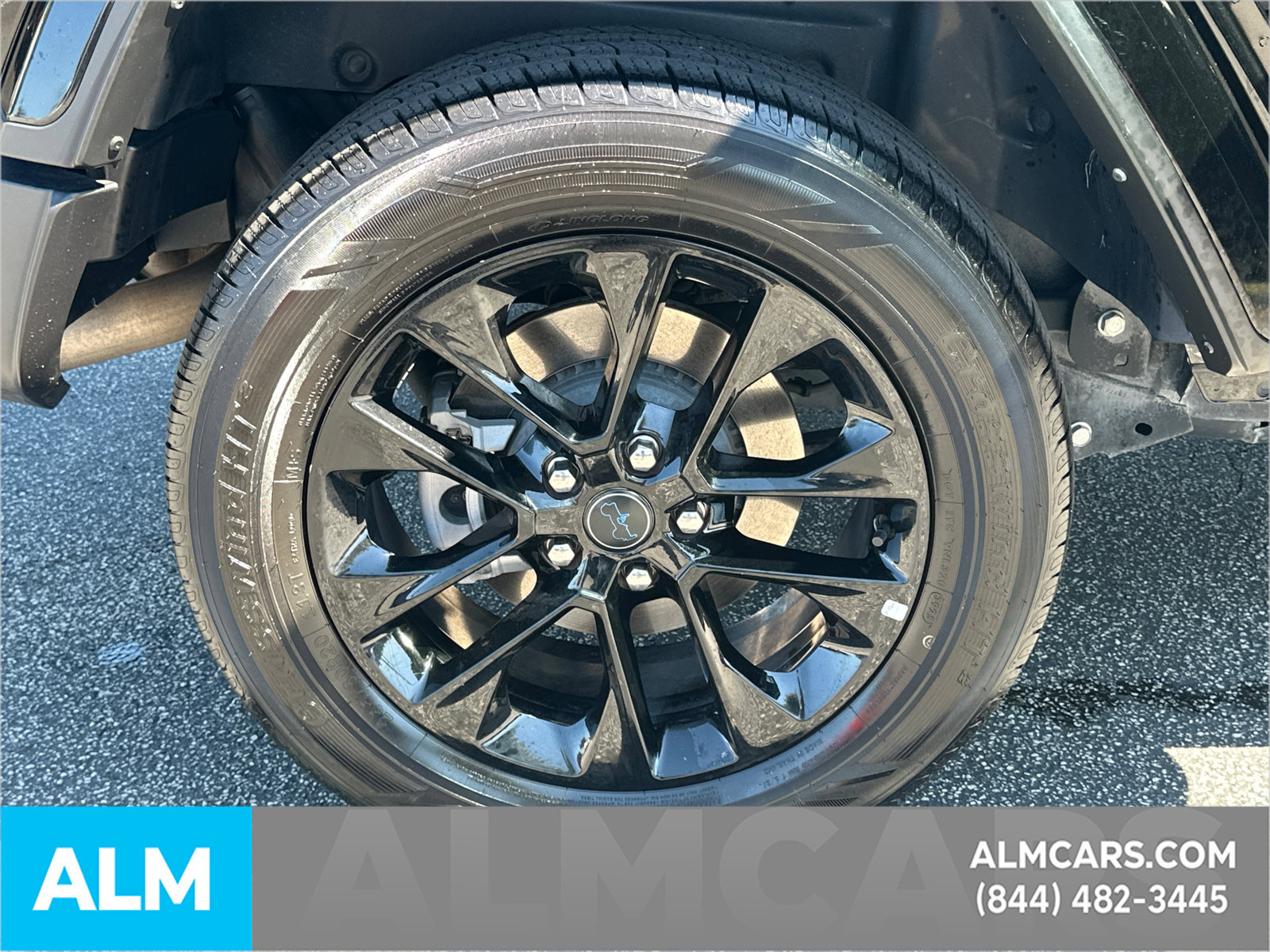 Used 2024 Jeep Wrangler Unlimited Sahara AWD/4WD image 18
