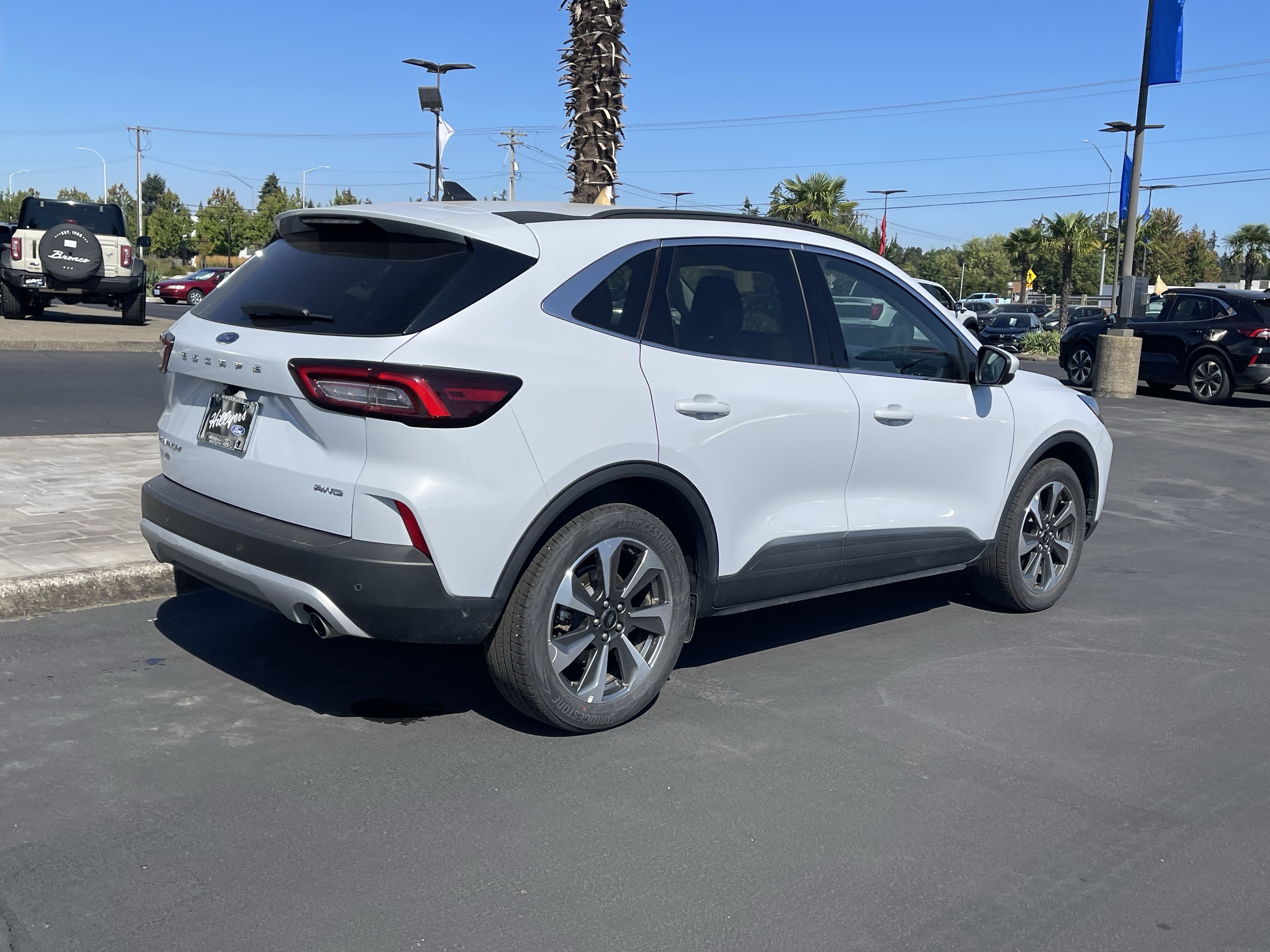 Certified 2025 Ford Escape Platinum AWD/4WD image 3