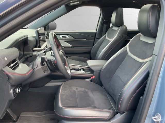 Certified 2025 Ford Explorer ST AWD/4WD image 9
