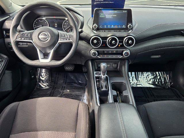 Used 2024 Nissan Sentra SV FWD image 17