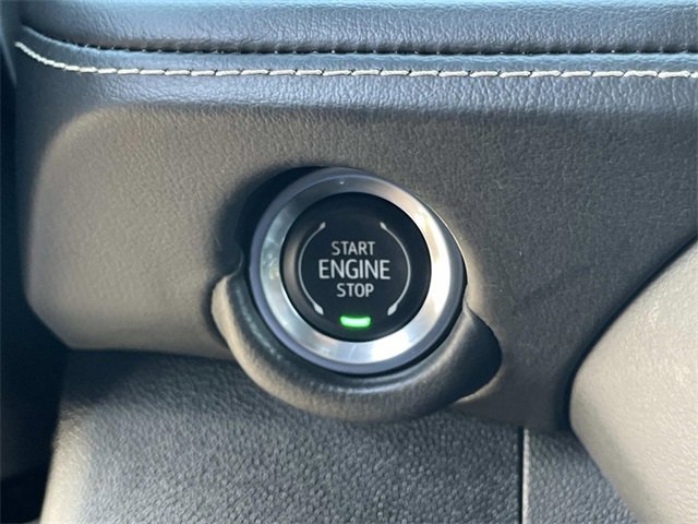 Used 2025 Chevrolet Suburban Premier image 16