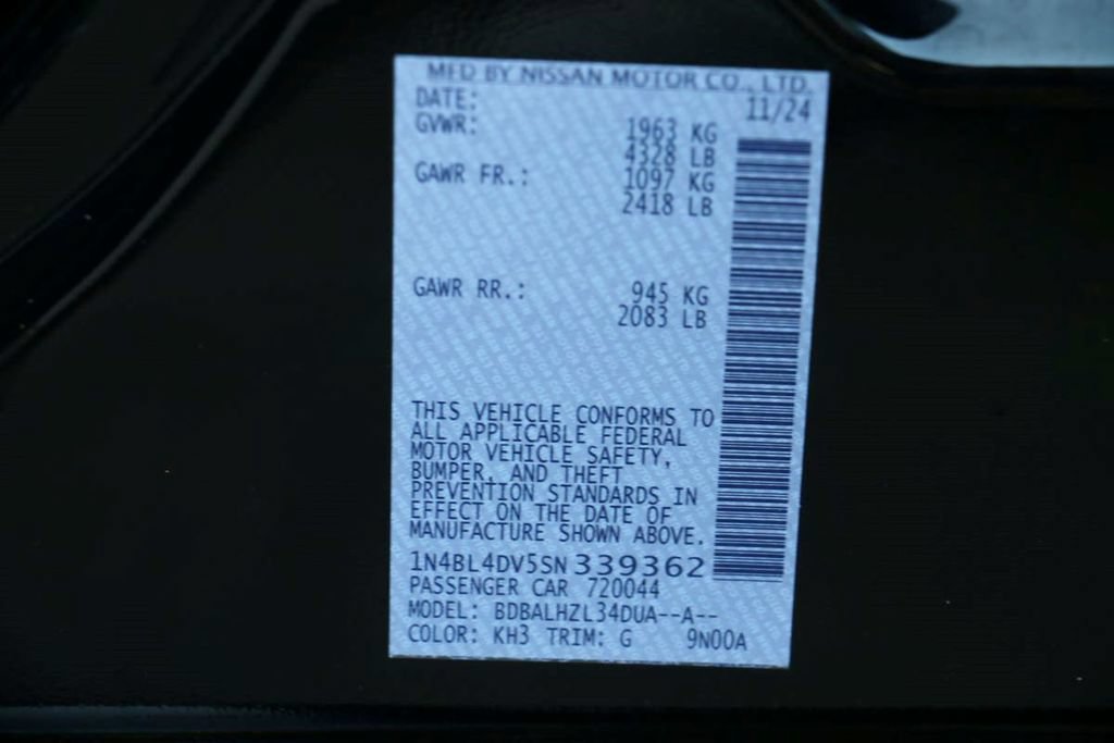 Used 2025 Nissan Altima 2.5 SV FWD image 32