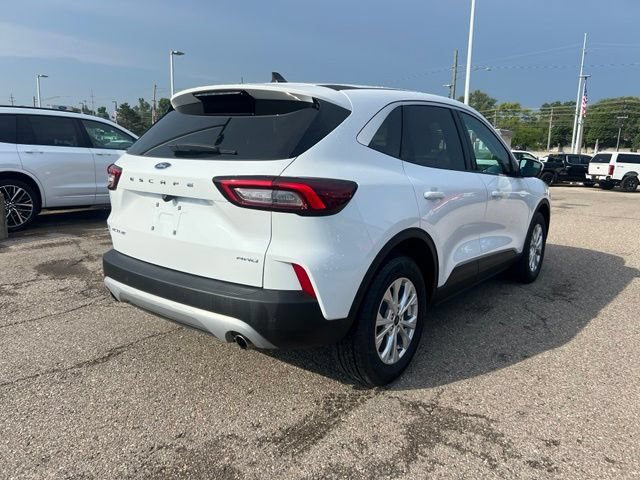 Certified 2023 Ford Escape Active w/ Tech Pack #2 AWD/4WD image 3
