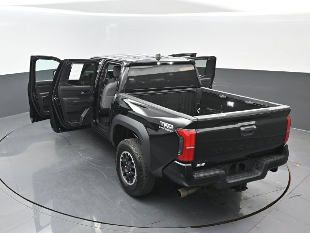 Used 2025 Toyota Tacoma TRD Off-Road AWD/4WD image 24