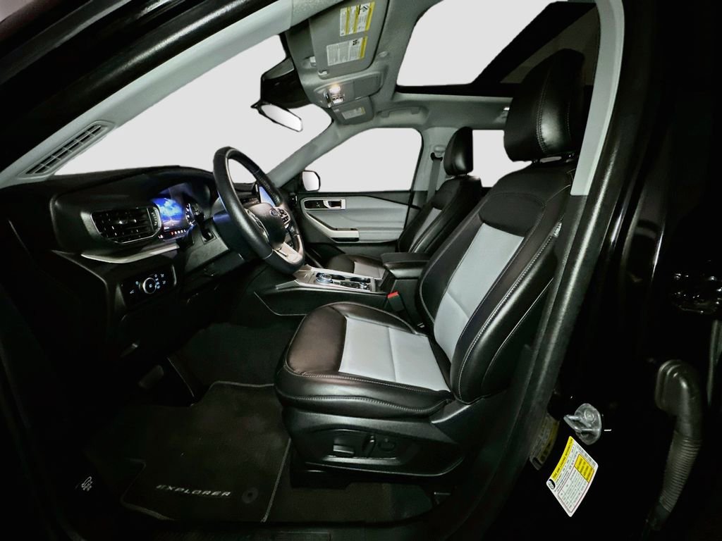 Certified 2024 Ford Explorer XLT w/ Equipment Group 202A AWD/4WD image 21