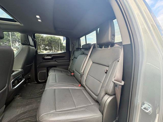 Used 2023 GMC Sierra 1500 SLT AWD/4WD image 18