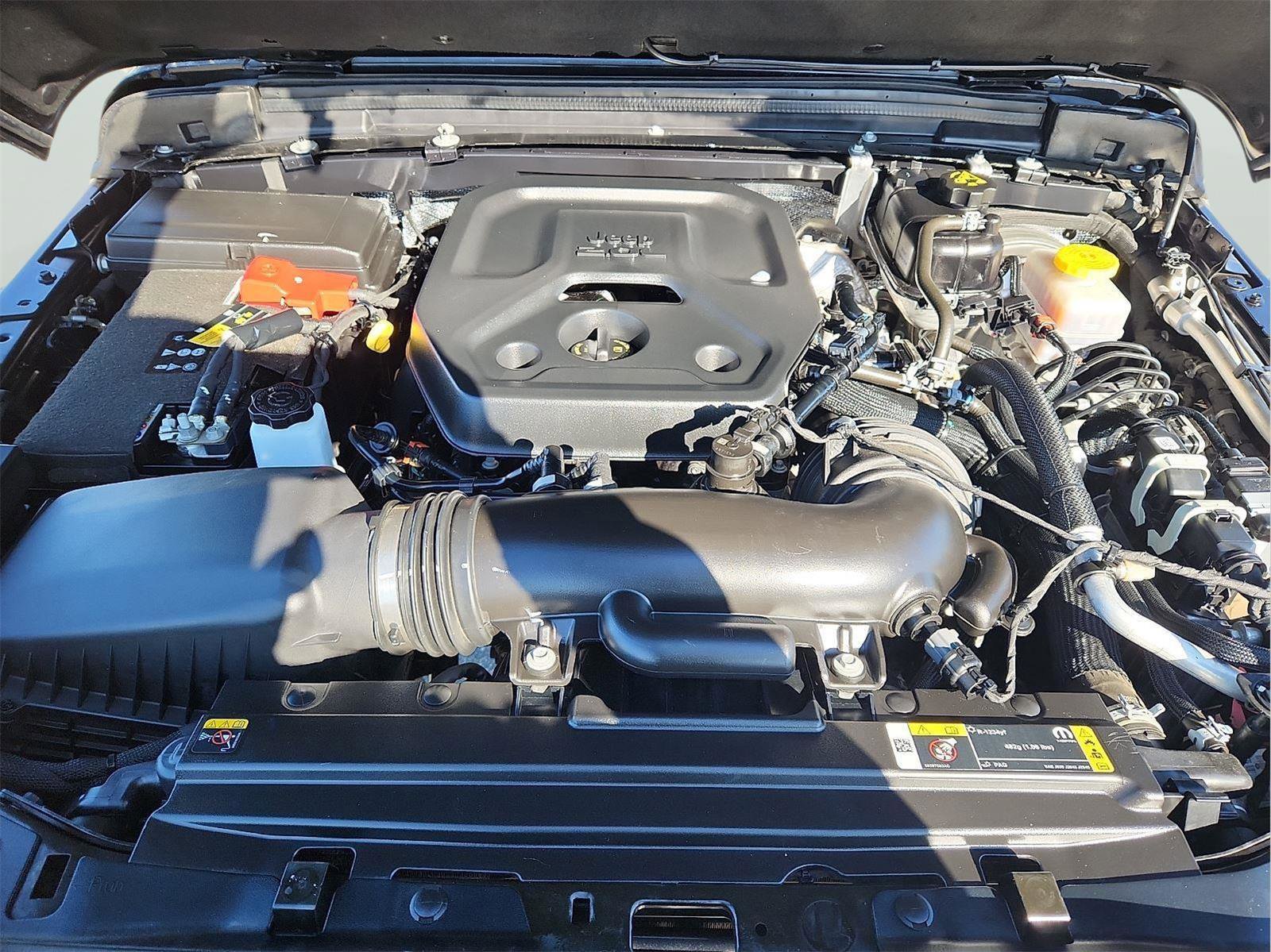 Used 2024 Jeep Wrangler Sport S image 27