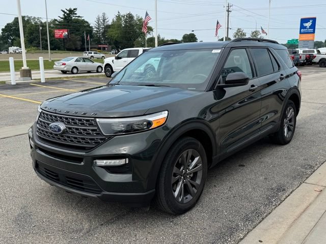 Certified 2023 Ford Explorer XLT w/ Equipment Group 202A AWD/4WD image 40