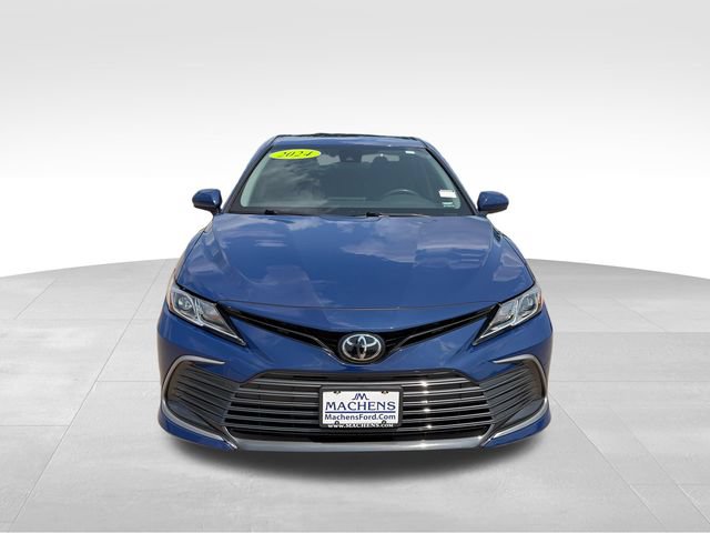 Used 2024 Toyota Camry LE FWD image 9