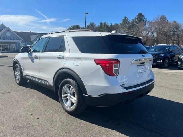 Certified 2022 Ford Explorer XLT w/ Class IV Trailer Tow Package image 3