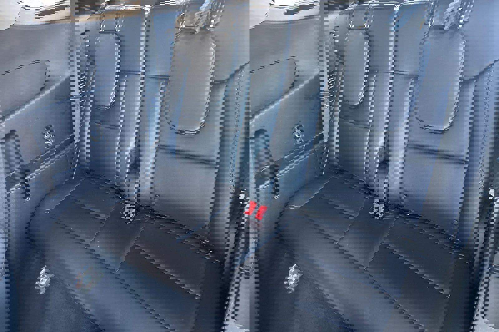 Certified 2022 Ford Explorer XLT w/ Equipment Group 202A image 16