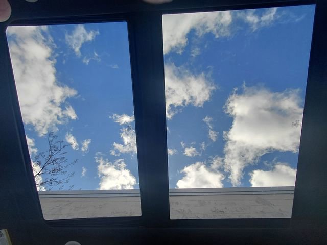 Certified 2022 Ford F150 Lightning Platinum image 7